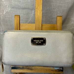 Michael Kors preloved leather large wallet